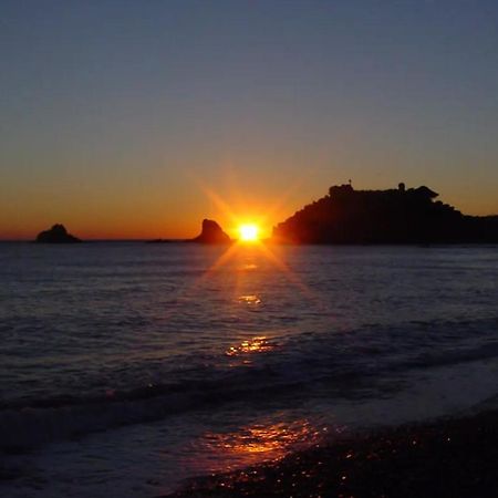Apartamento En La Playa Con Vistas De Ensueno Almuñécar エクステリア 写真